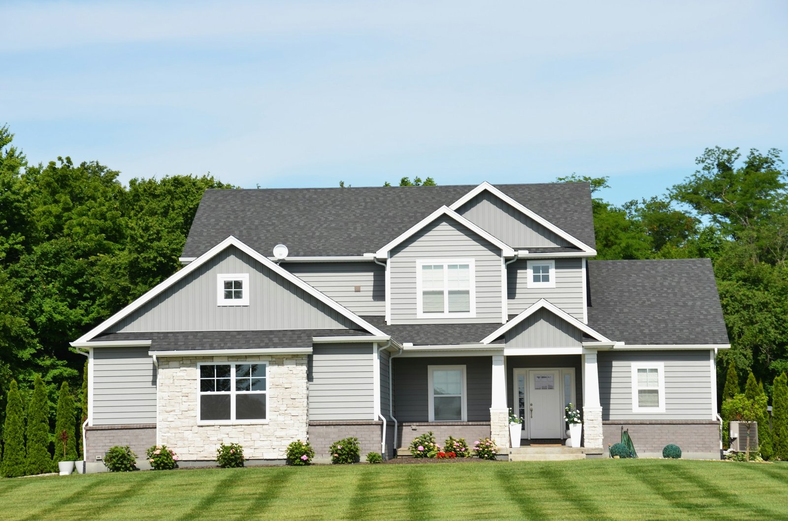 Home Exterior Improvement Ideas to Boost Curb Appeal
